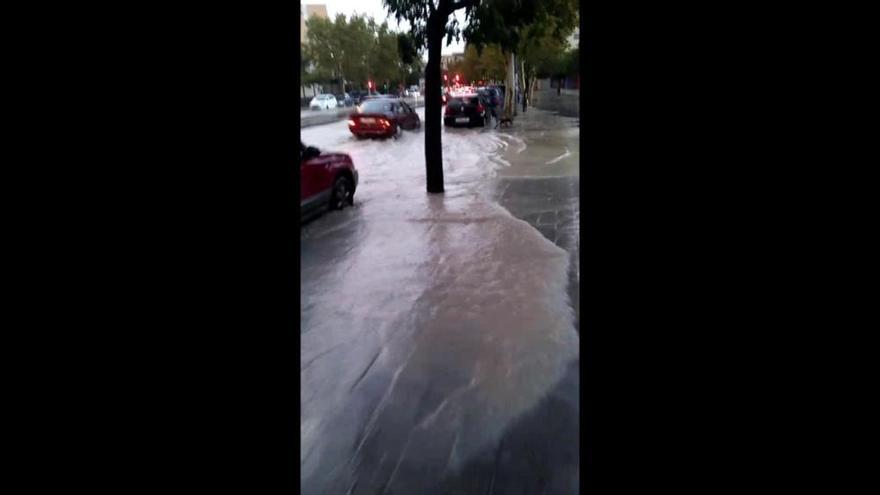 Calles inundadas por la lluvia en Alicante