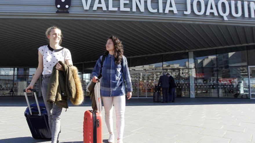 Ivana Andrés y Esther Sullastres, después de su paso triunfal con la selección española en la Copa Algarve.