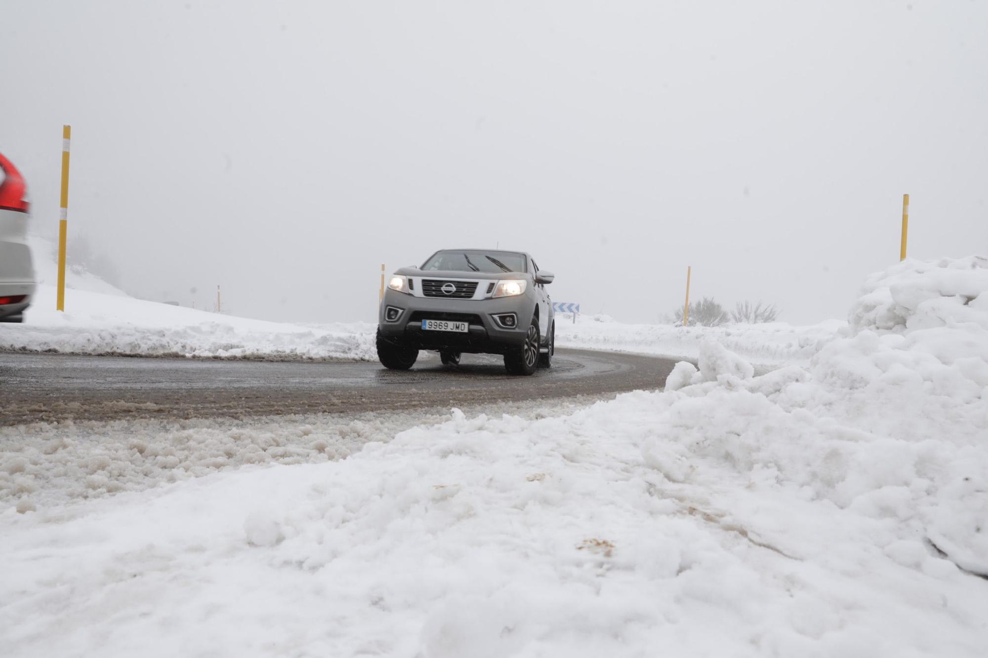 En imágenes: Jornada invernal en Asturias