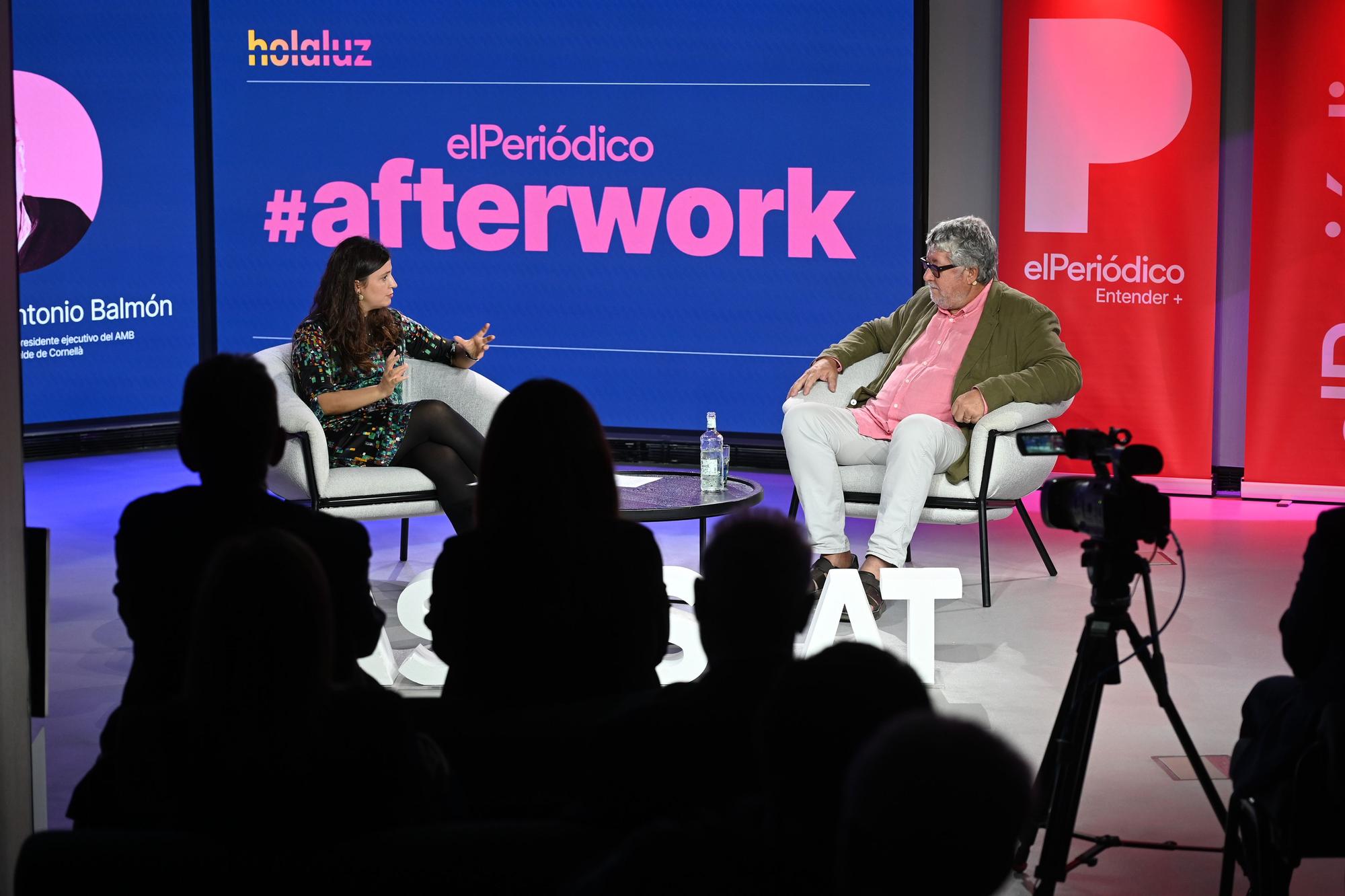 Barcelona. 13.10.2022. Barcelona. La periodista de El Periódico, Txell M. Paune, conversa con el vicepresidente ejecutivo de AMB, Antonio Balmón, en Casa Seat, dentro del ciclo de encuentros Afterwork de El Periódico. Fotografía de Jordi Cotrina