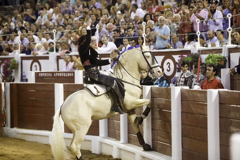 Corrida de rejones en la Feria Taurina de Begoña de 2018.