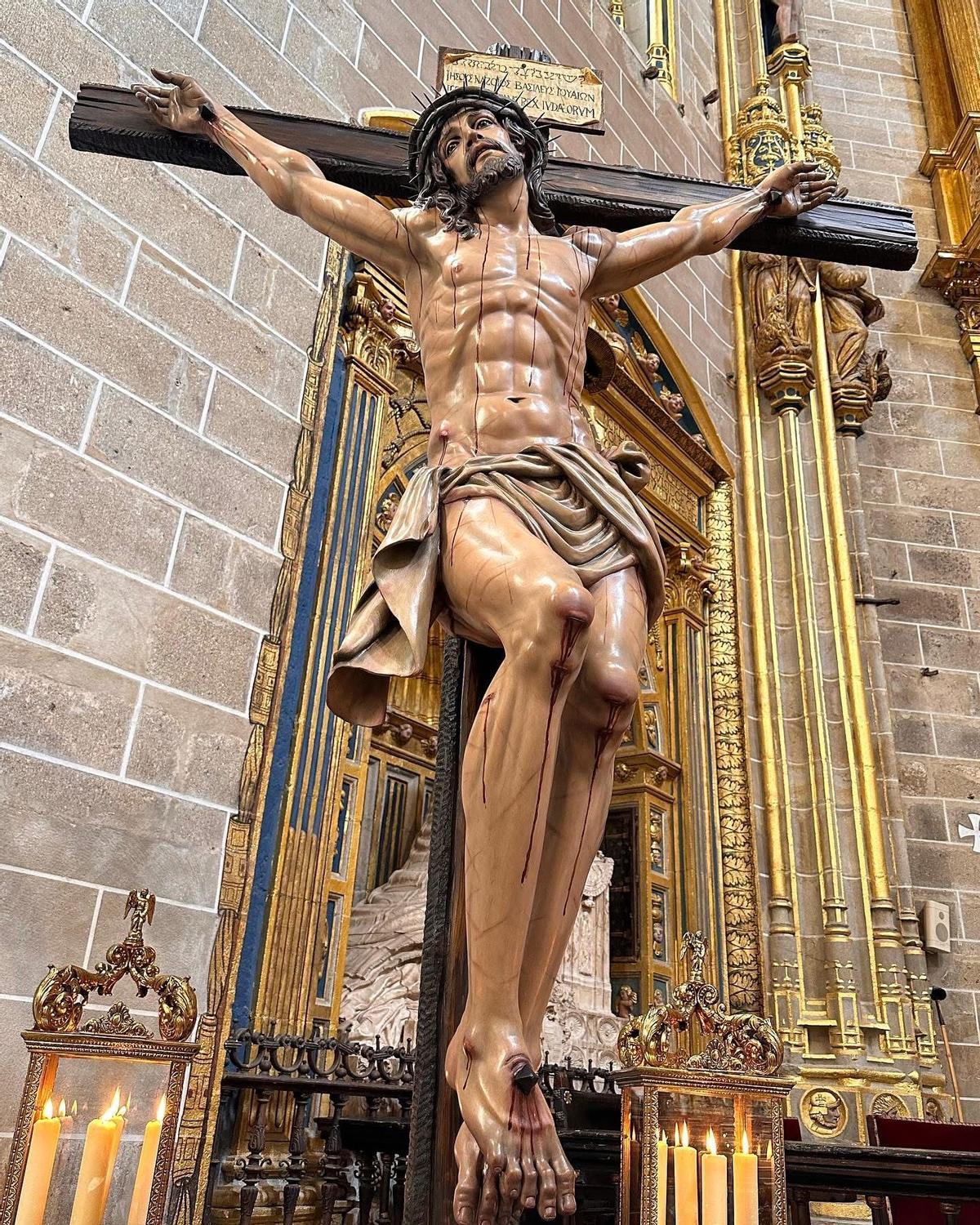 Plasencia entra en la carrera de los Premios La Hornacina con su nuevo Cristo de las Siete Palabras.
