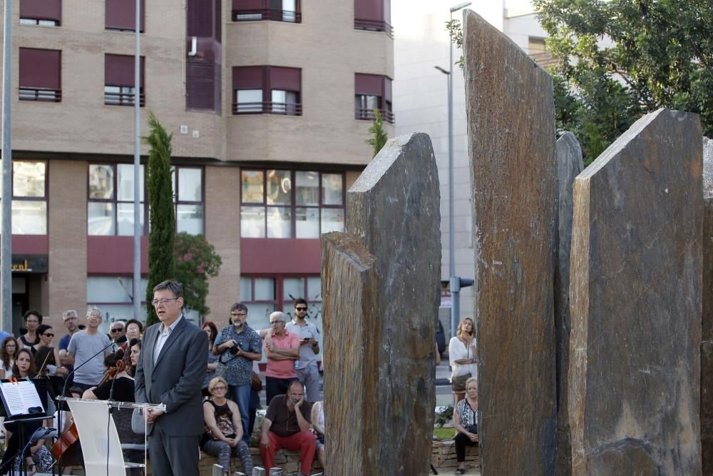 Inauguración del monumento homenaje a las víctimas del metro en el décimo aniversario del accidente