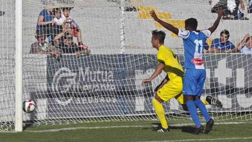 El Villarreal B cayó derrotado con dos goles de mala suerte en El Collao.
