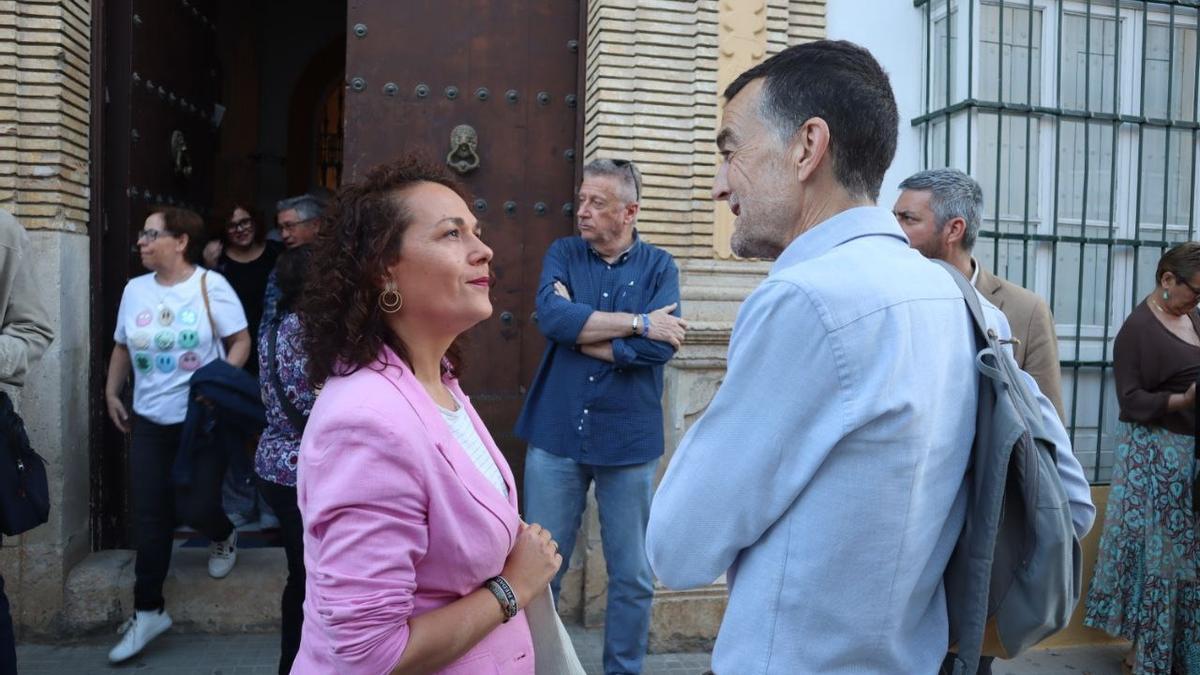 Ana Barrios con Antonio Maíllo en Arahal (Sevilla)