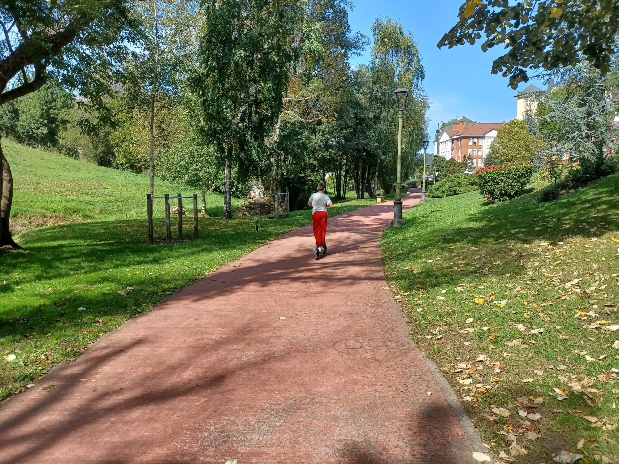El Parque del Cardenal: así es el gran espacio de Llanera que tiene casi de todo y se dedica a un ilustre religioso de Ferroñes
