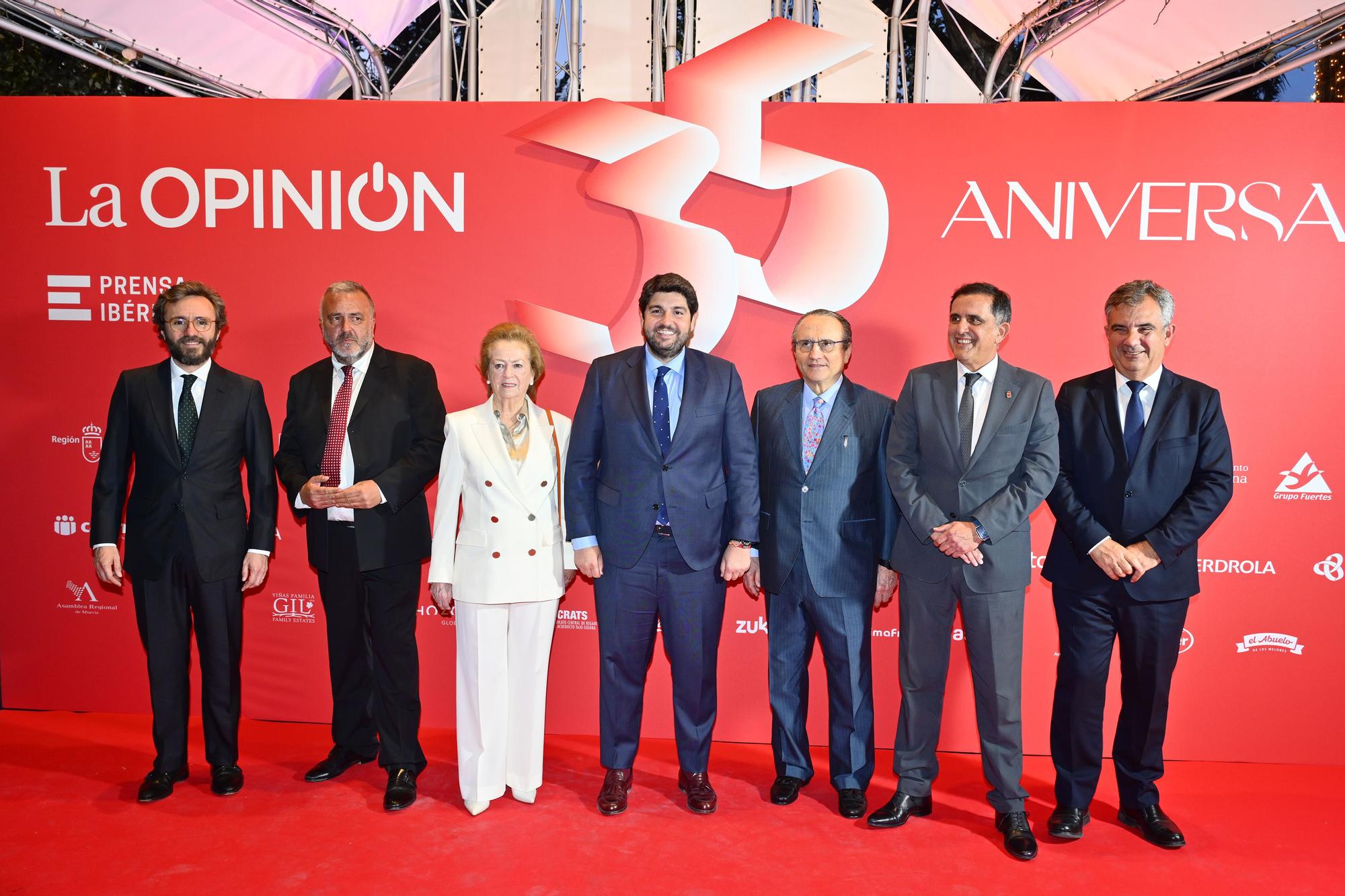 AITOR MOLL, JOSE ALBERTO PARDO, ARANTZA SARASOLA, FERNANDO LOPEZ MIRAS, JAVIER MOLL, JOSE ANTONIO SERRANO Y JUAN MARIA VAZQUEZ