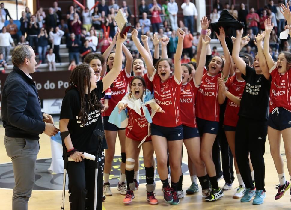 Alegría en las louriñanas, que celebraron el pase a la finalísima por todo lo alto tras eliminar al Gijón.