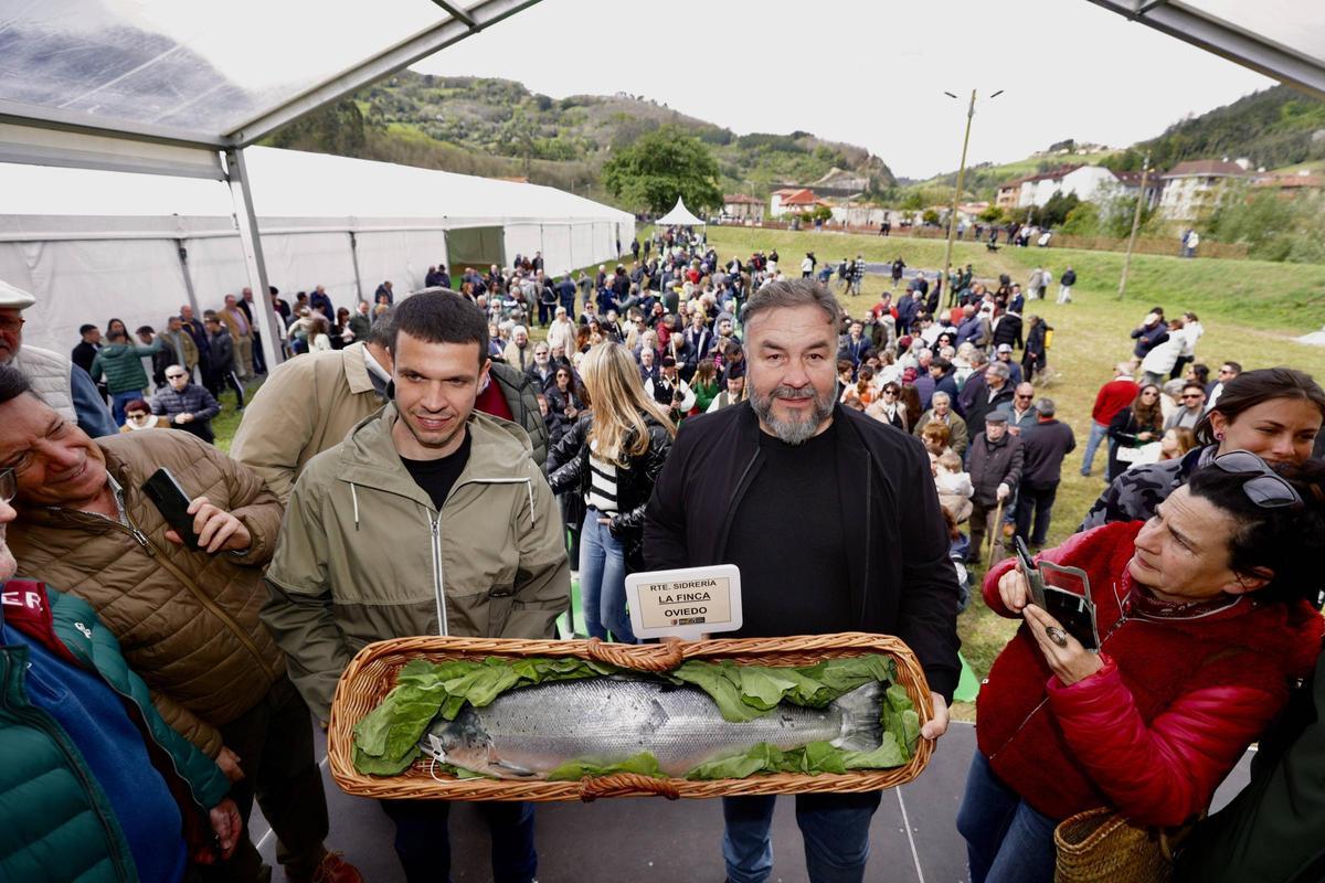 El pescador y el comprador de la última edición.