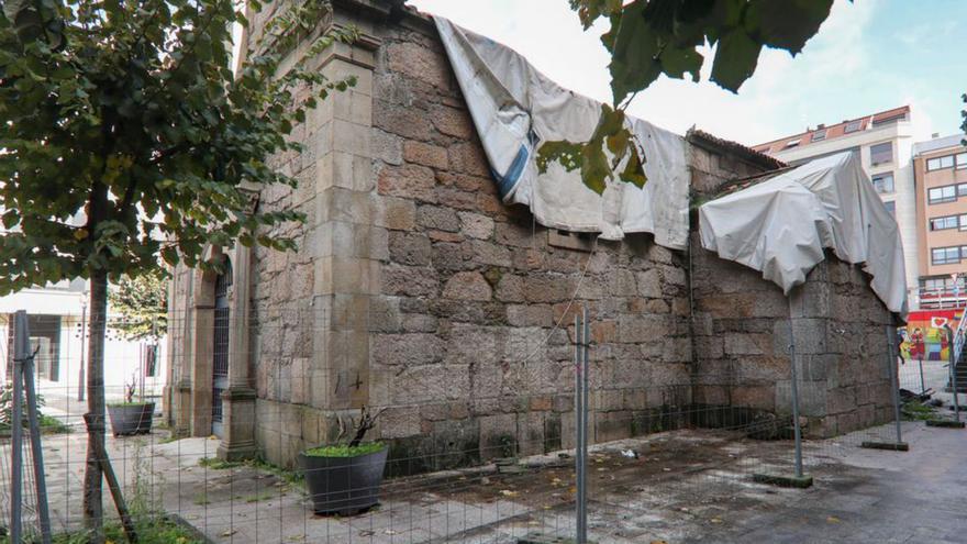 Concello y Diócesis urgen la rehabilitación de la capilla del Cristo para evitar su colapso