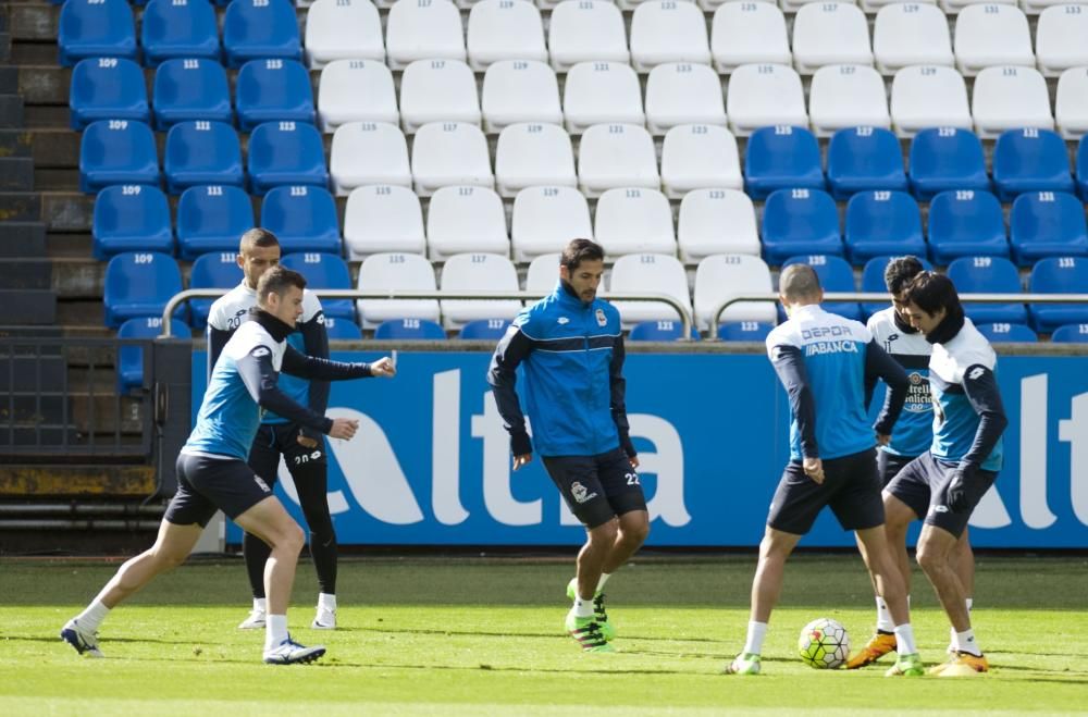 Ensayo a puerta cerrada para el derbi en Riazor