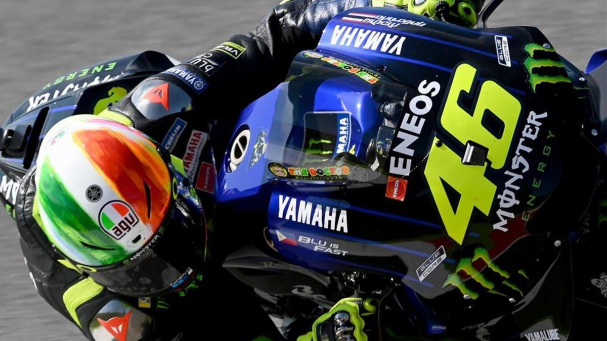 Rossi con su casco especial para este GP de Italia