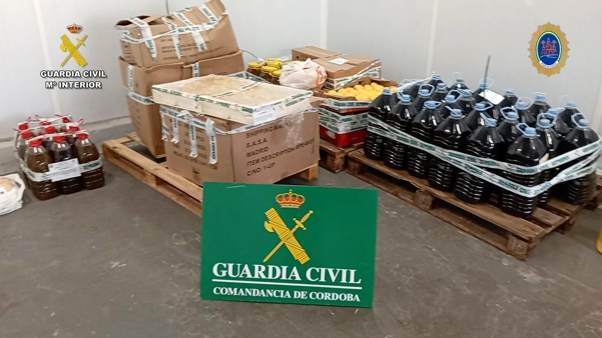 Productos retirados por el dispositivo de seguridad, contrabando y salud pública en la Feria de Córdoba.