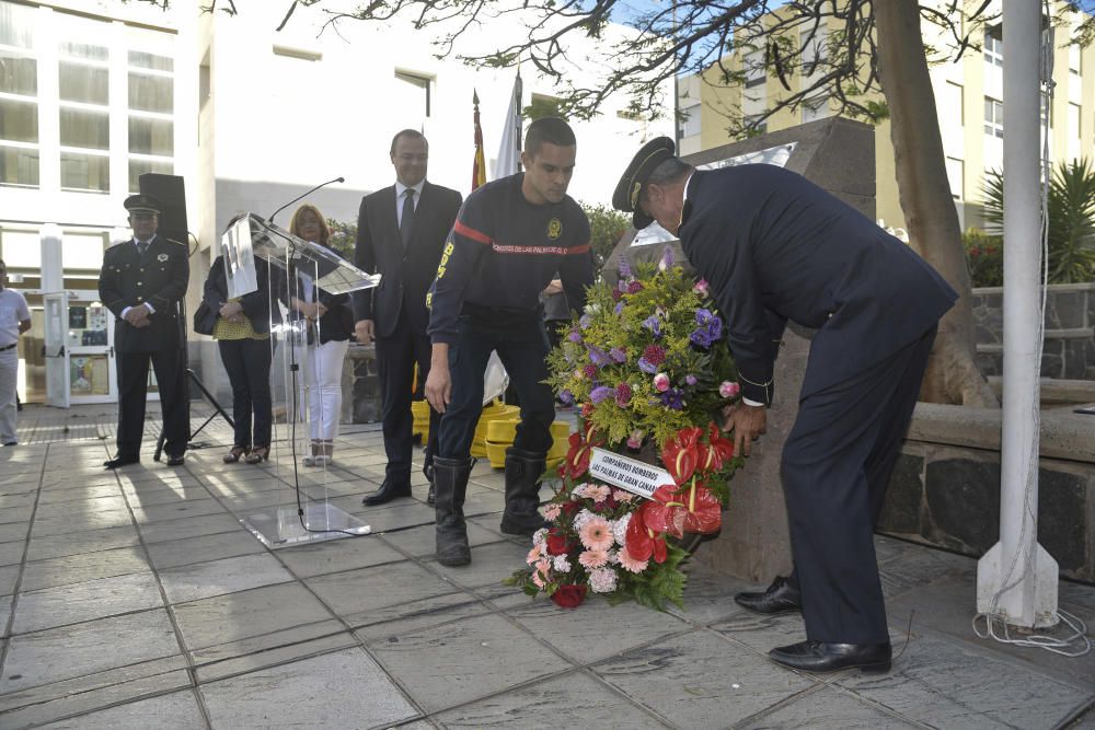 Homenaje a los bomberos fallecidos