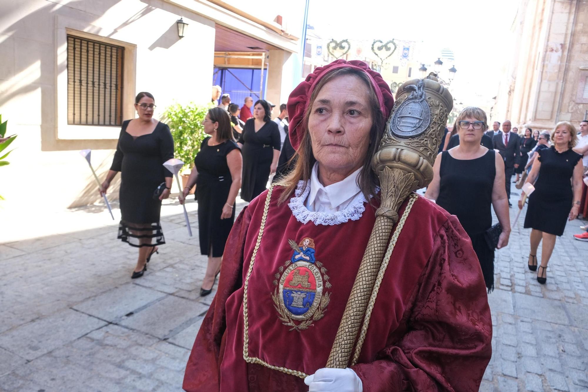 Las mejores imágenes de la procesión entierro de la patrona de Elche