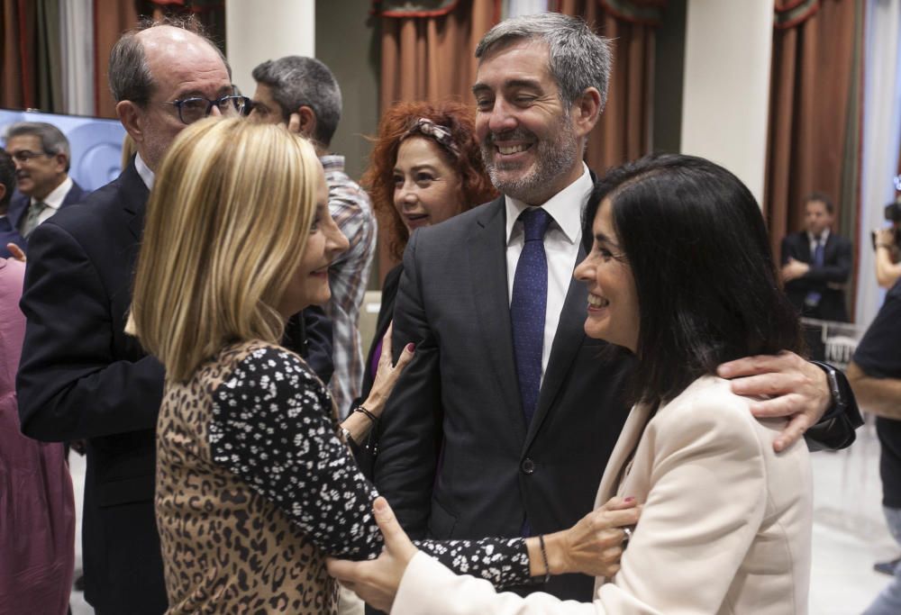 El Parlamento rinde homenaje póstumo al ...