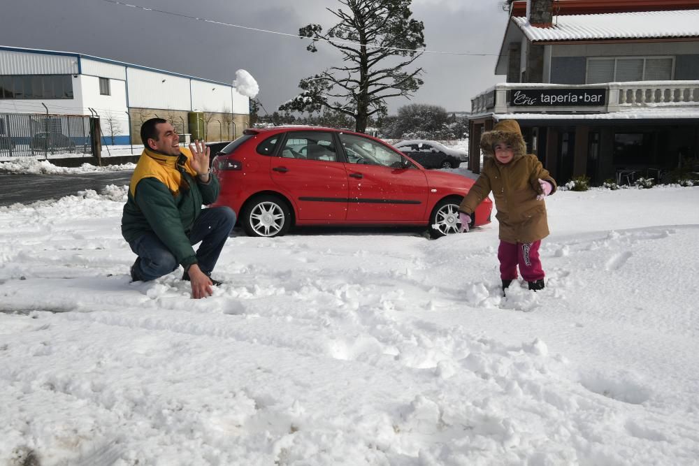 La nieve llega a la montaña de A Coruña