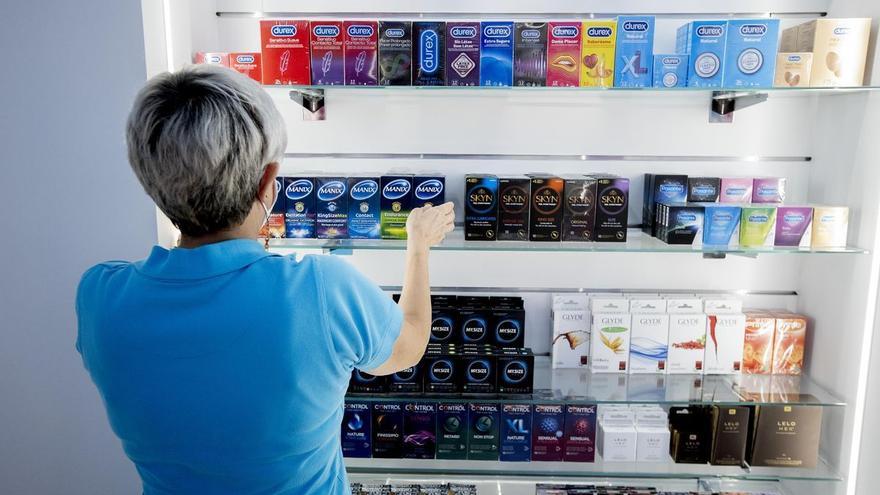 El cierre del estrecho de Ormuz tiene consecuencias: el precio de los preservativos sube un 30%