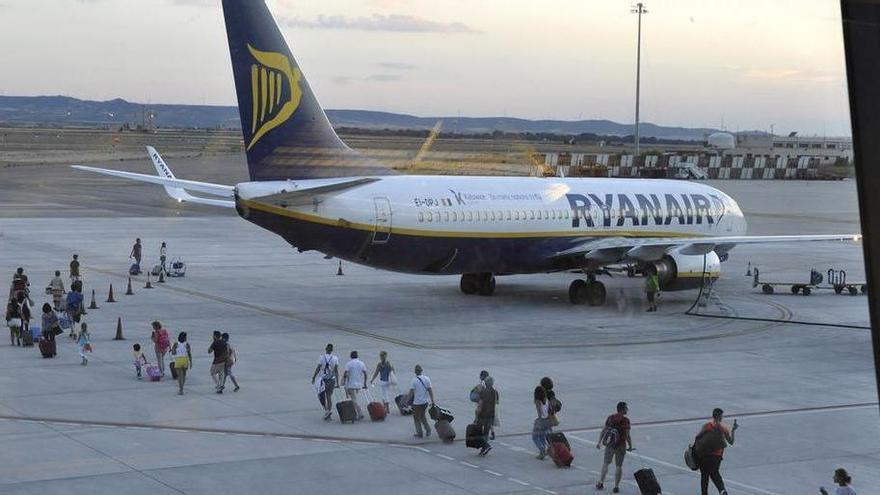 Vídeo | El aeropuerto de Zaragoza quiere llegar a 24 vuelos internacionales y 8 nacionales a partir de 2027