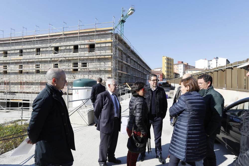 Visita al edificio de Tabacalera