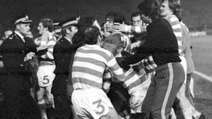 Un momento de la tangana que se produjo después del partido entre el Celtic y el Atlético en la ida de la Copa de Europa de 1974.