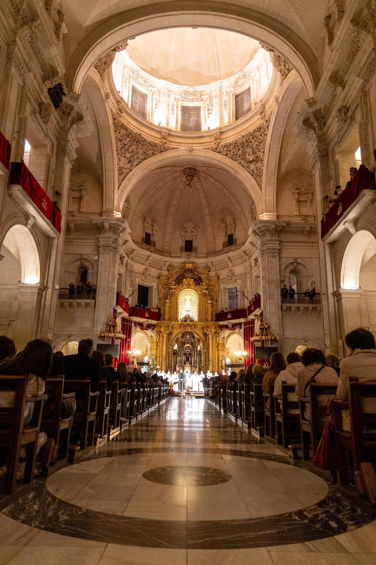 El concierto de Navidad del Misteri, en imágenes