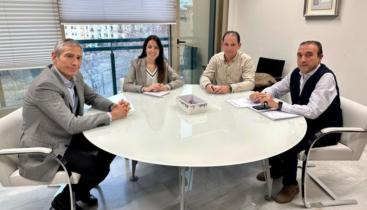 La alcaldesa de Torreblanca, Tania Agut, se reunió semanas atrás con responsables de la Conselleria de Sanitat.
