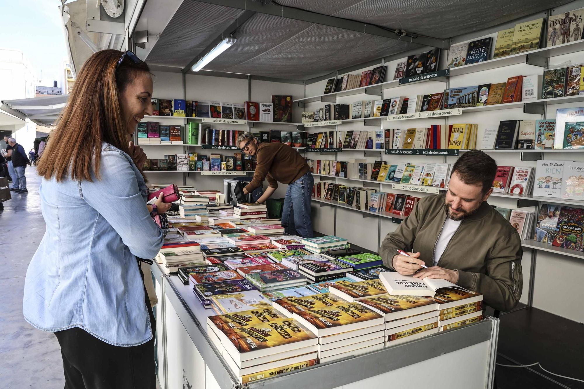 Juan Ramón Lucas, en la inauguración de la Feria del Libro de Alicante