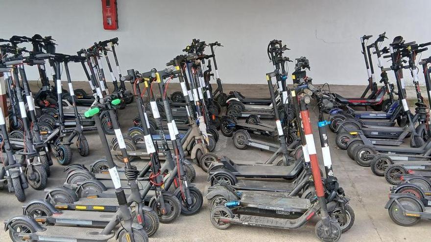 La Policía Local de Córdoba retira 231 patinetes a sus propietarios en el último mes y avisa de que mantendrá la campaña todo el año