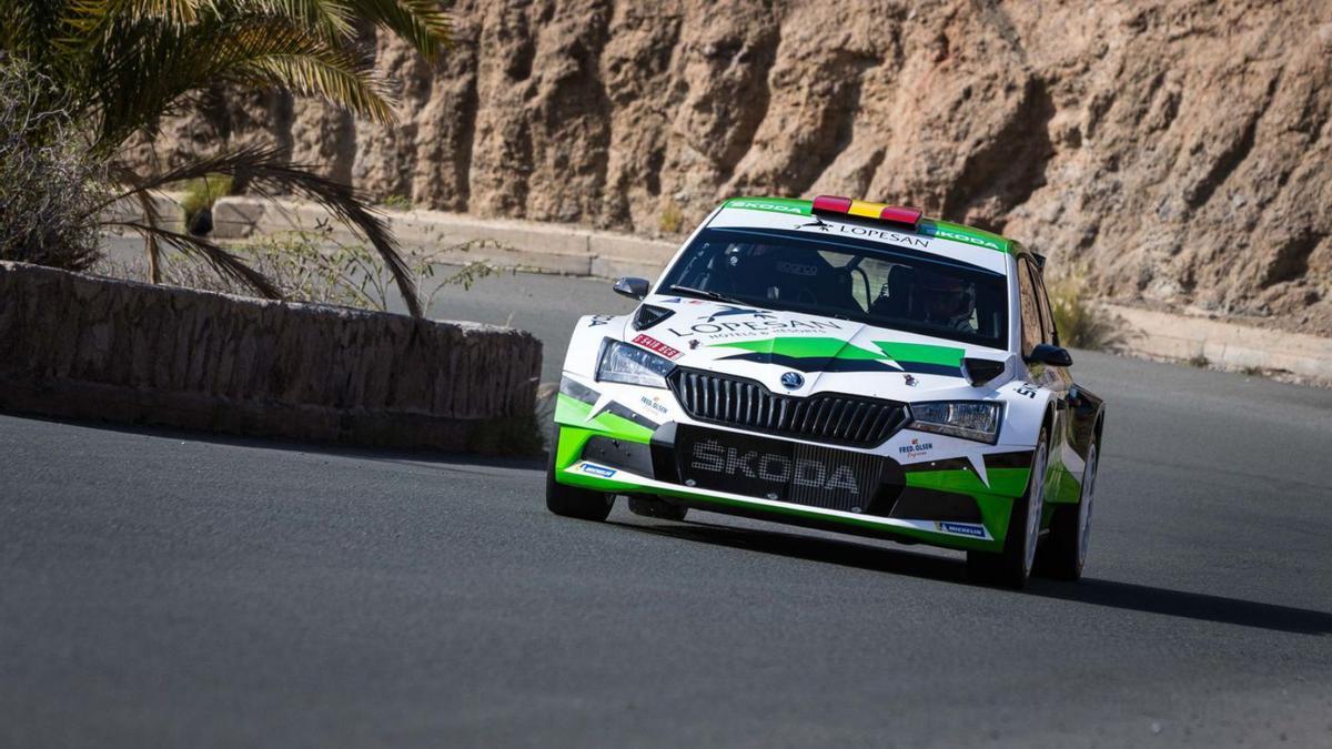 Luis Monzón y José Carlos Déniz, rodando con el Skoda Fabia Rally2 Evo. | |