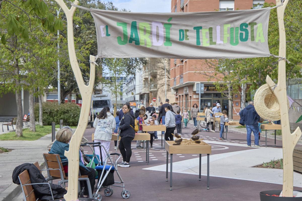 EN FOTOS: Inauguració de l'entorn pacificat de la parròquia de Sant Pau