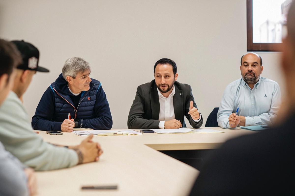 Sergio Toledo, en una imagen de archivo de una reunión con los vendedores.