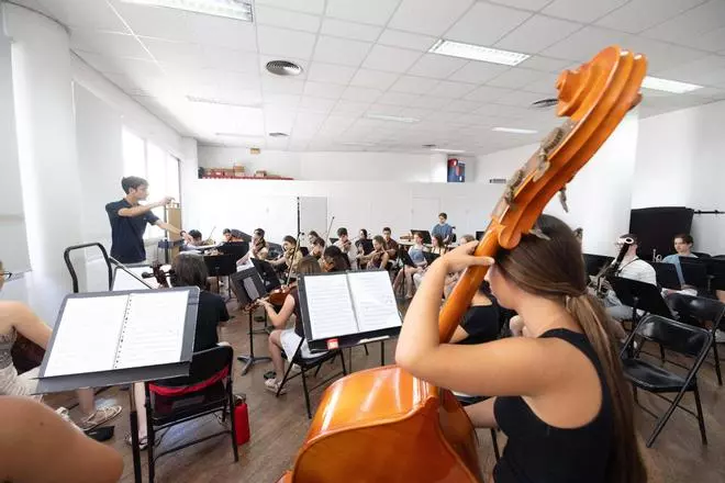 La Jove Orquestra Simfònica Pitiüsa prepara su próximo concierto en Can Ventosa