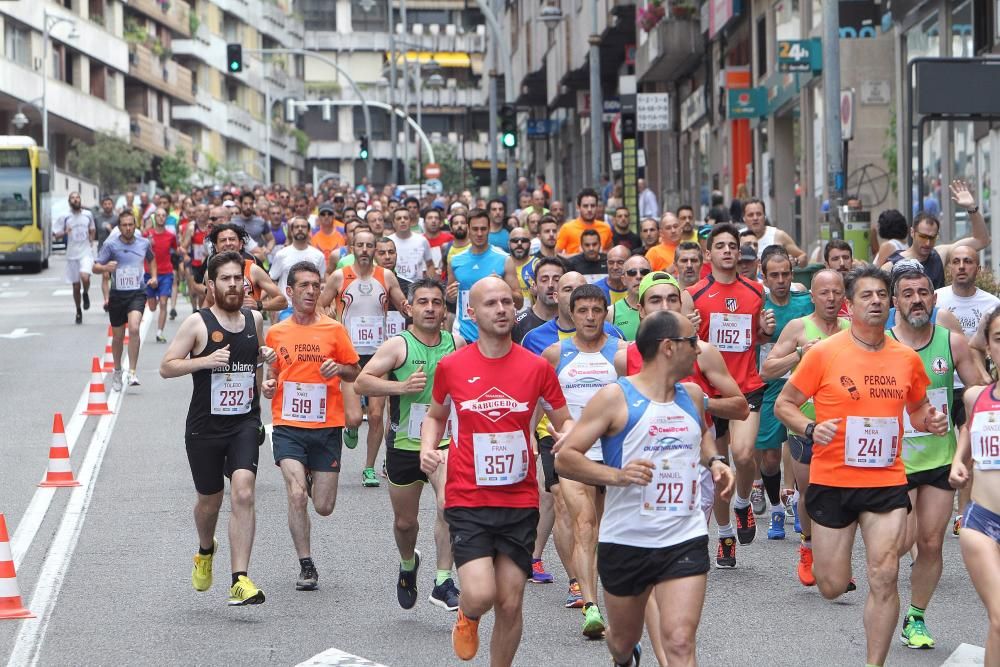 Más de 1.300 participantes tomaron la salida de la carrera popular en O Paseo