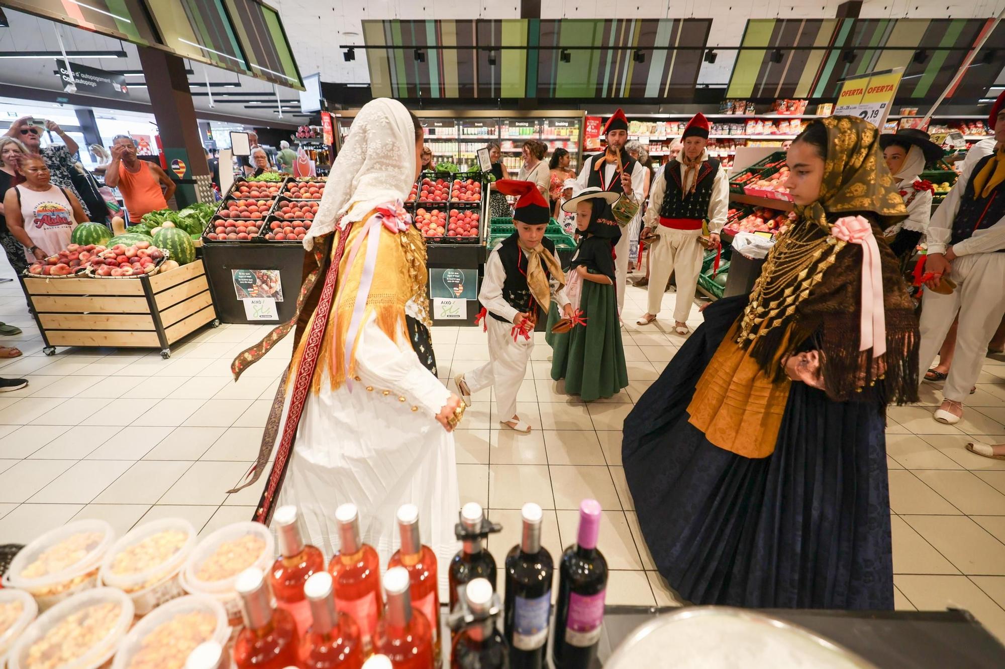Mira las mejores imágenes de la presentación de la campaña de Eroski Sa nostra terra
