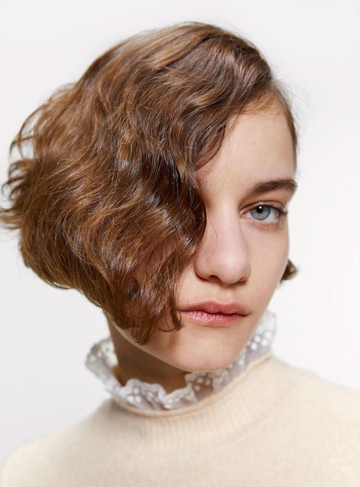 El corte de pelo para chicas con melena rizada
