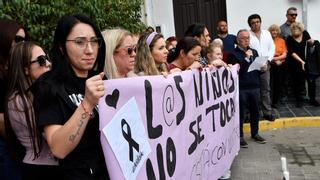 Un padre con orden de alejamiento mata a sus dos hijas de 2 y 4 años en Almería y se suicida
