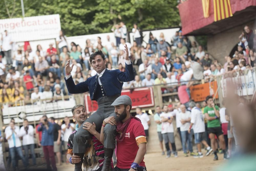 Corre de bou de diumenge a Cardona