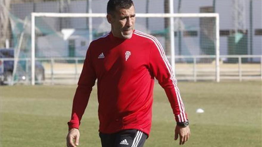 Raúl Agné solo medita un cambio en el Córdoba CF para Murcia