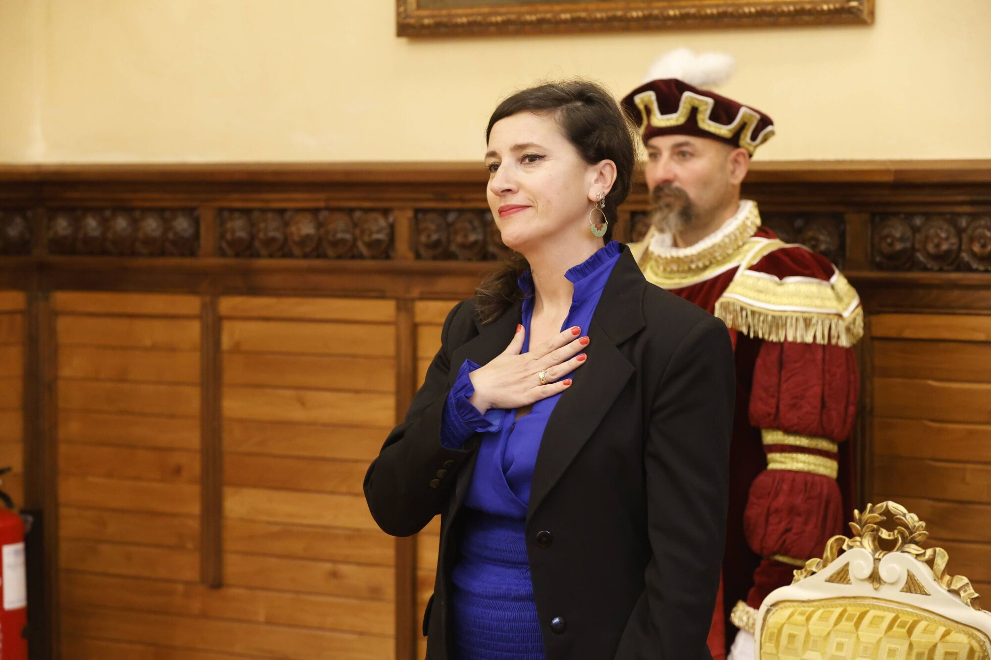EN IMÁGENES: Gijón honra a sus vecinos ejemplares, ahora sí, tras la interrupción provocada por el apagón