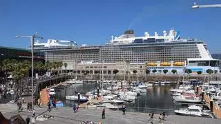 El gigante "Anthem of the Seas" regresa a Vigo cargado de británicos