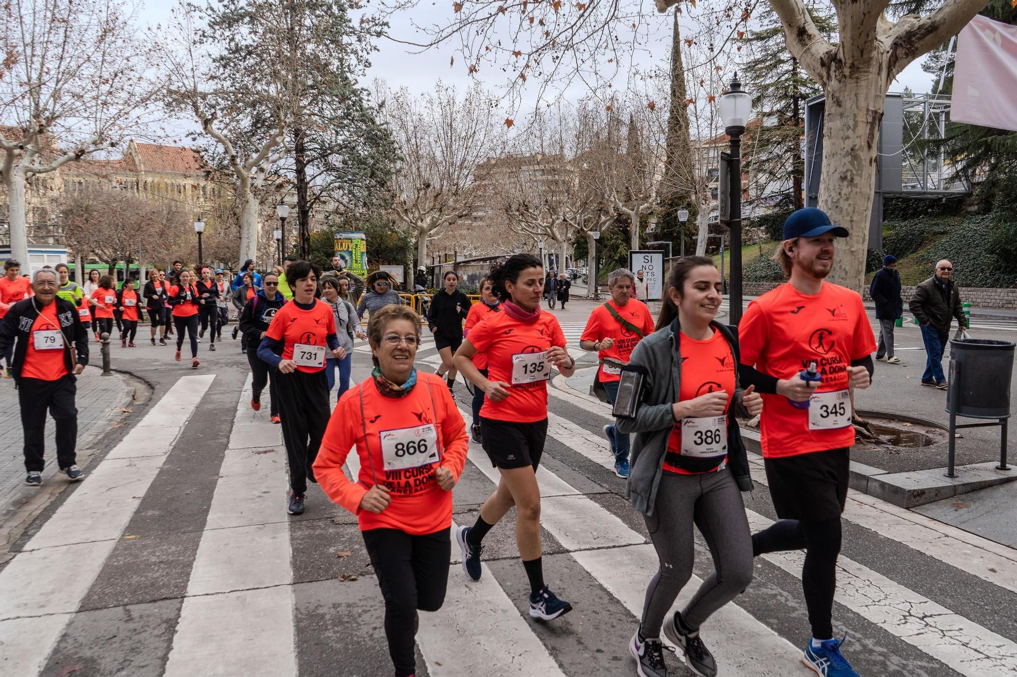 Busca't a les fotos de la Cursa de la Dona de Manresa 2024