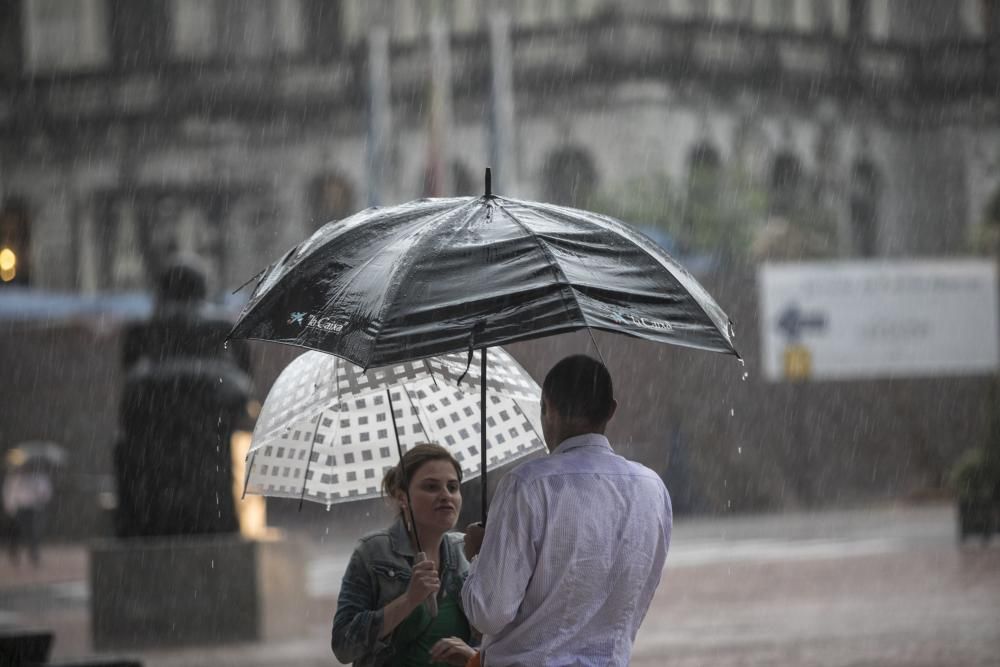 La lluvia irrumpe en Asturias tras la ola de calor