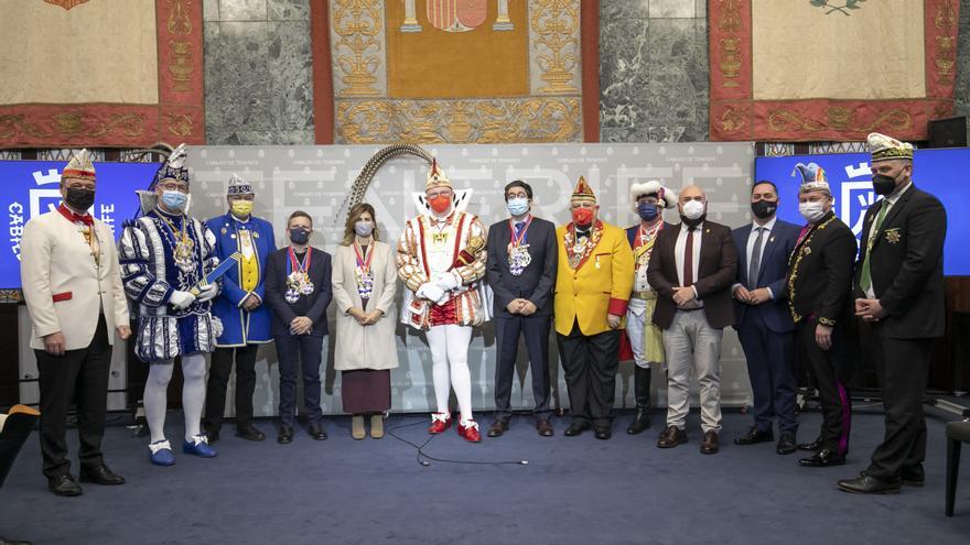 Una delegación del Carnaval de Alemania visita el Cabildo de Tenerife