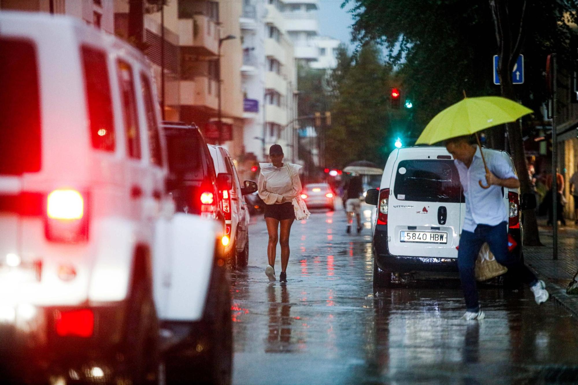 Las imágenes de la dana 'Alice' en la tarde del sábado en Ibiza