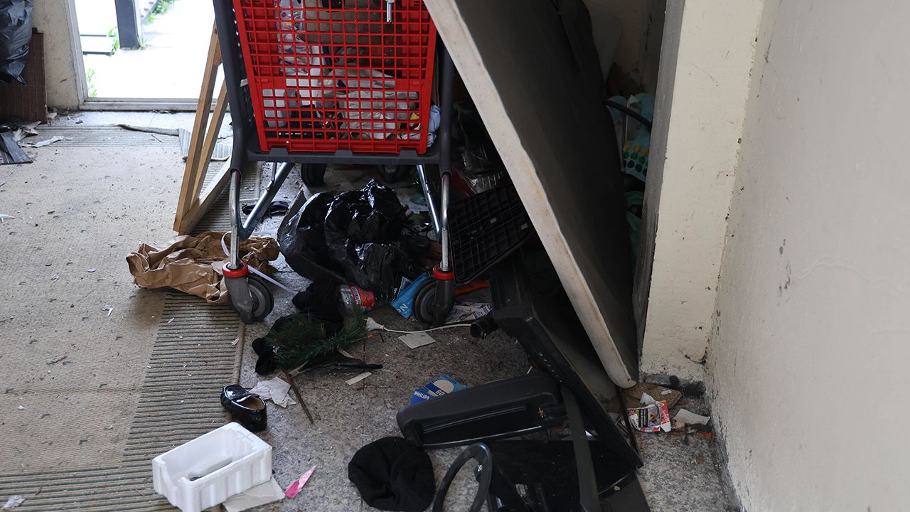 Desalojo de casa okupada en la rua Pardavila de Vigo