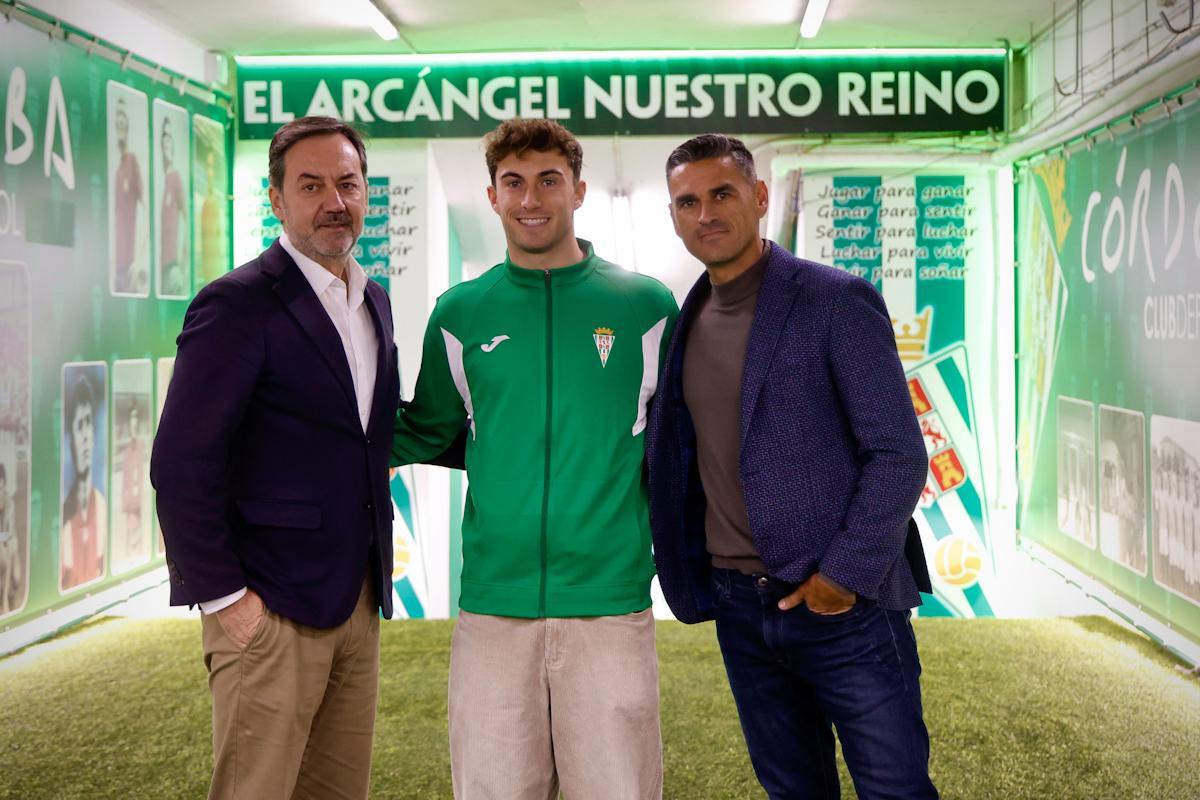 Mikel Goti, presentado como nuevo jugador del Córdoba CF