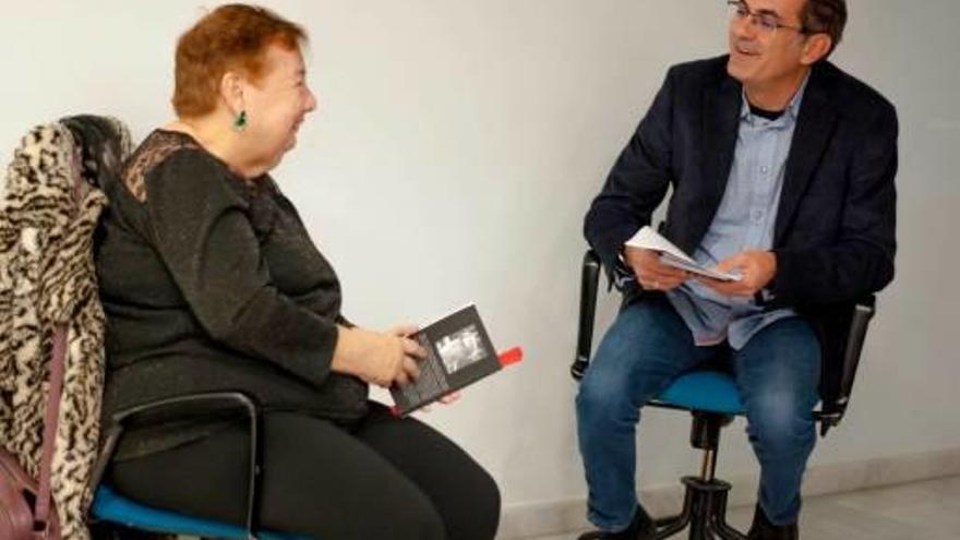 Adriana Serlik y Javier Puig, durante la presentación del libro.