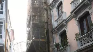 Los vecinos y el sector inmobiliario de A Coruña respaldan la subasta municipal de edificios ruinosos
