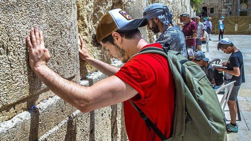 Miki recorre los lugares más emblemáticos de Jerusalén